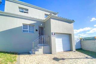 3 Bedroom Property for Sale in Nahoon Valley Park Eastern Cape